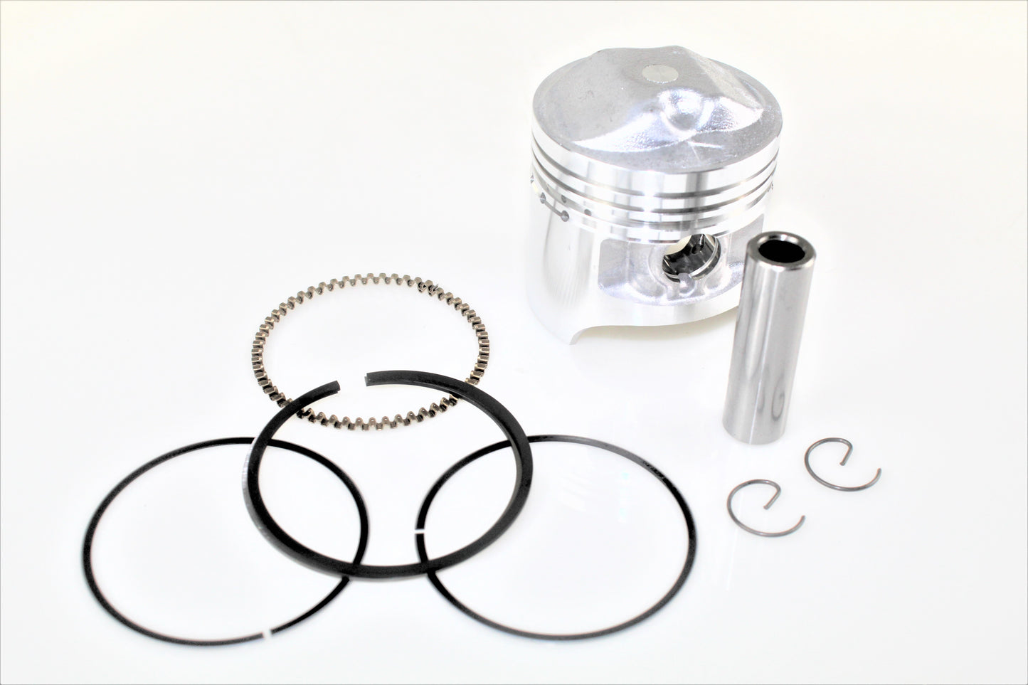 Complete piston Suzuki GN 125 57 mm SDGN125,57MM