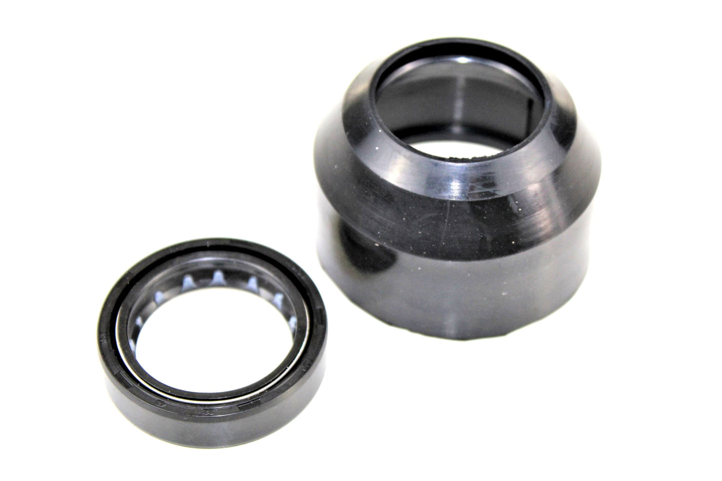 Front fork seals (oil and dust) Suzuki GN 125 GN125000029