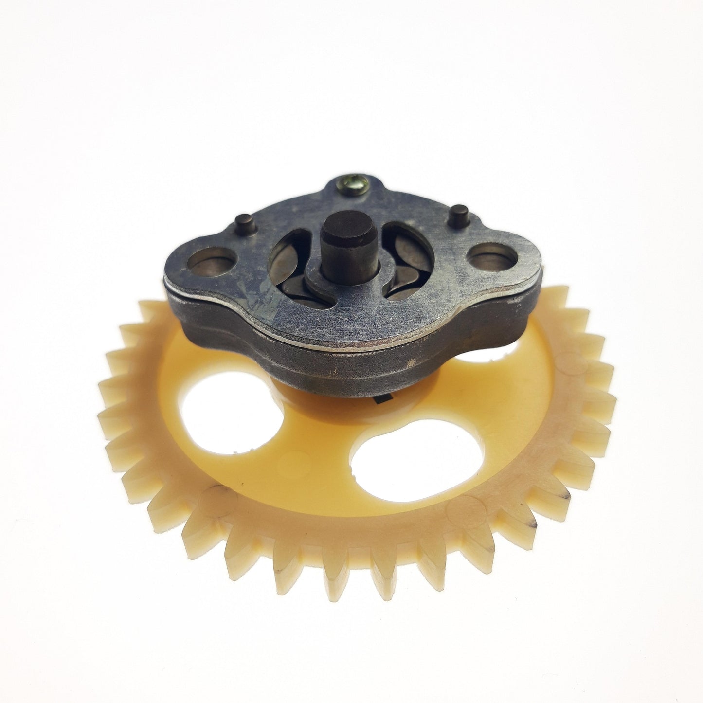 OIL PUMP ASSEMBLY Hytrack HY310