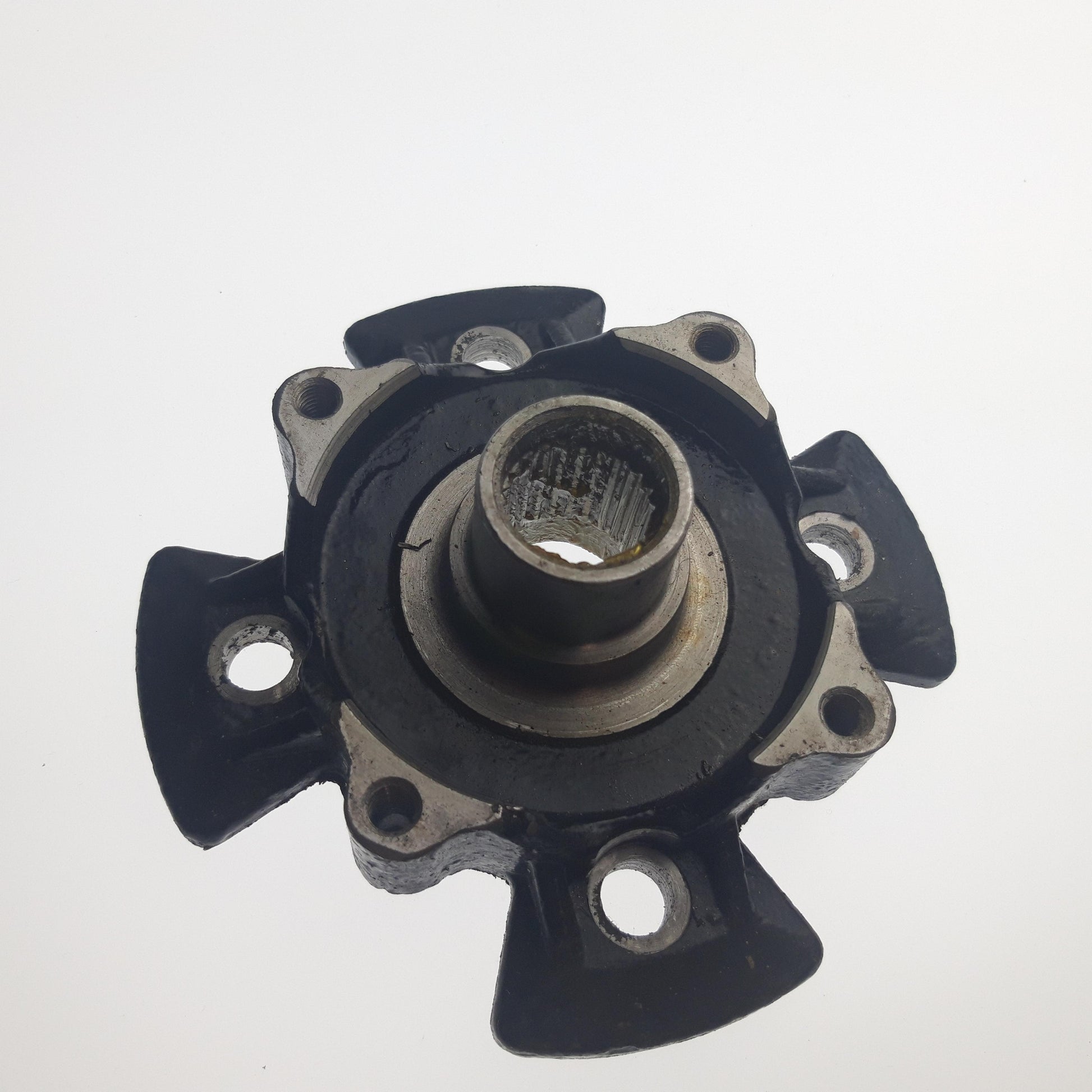 REAR WHEEL HUB Hytrack HY410IS