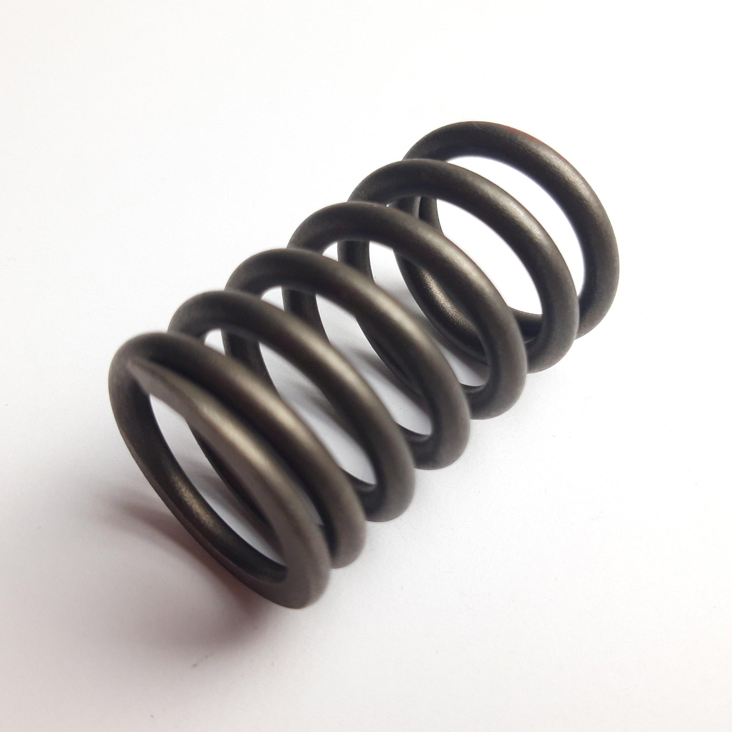OUTER VALVE SPRING Hytrack HY710S