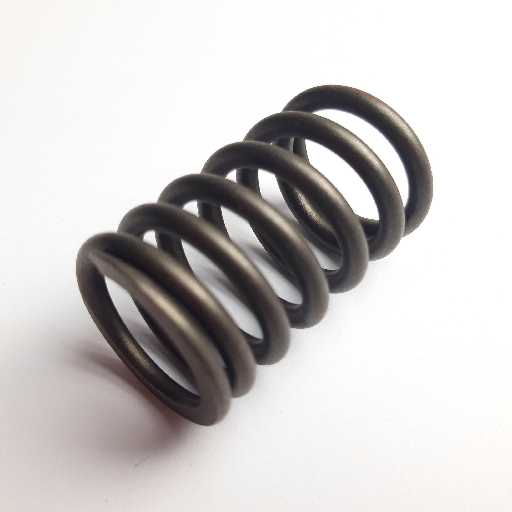 OUTER VALVE SPRING Hytrack HY710S