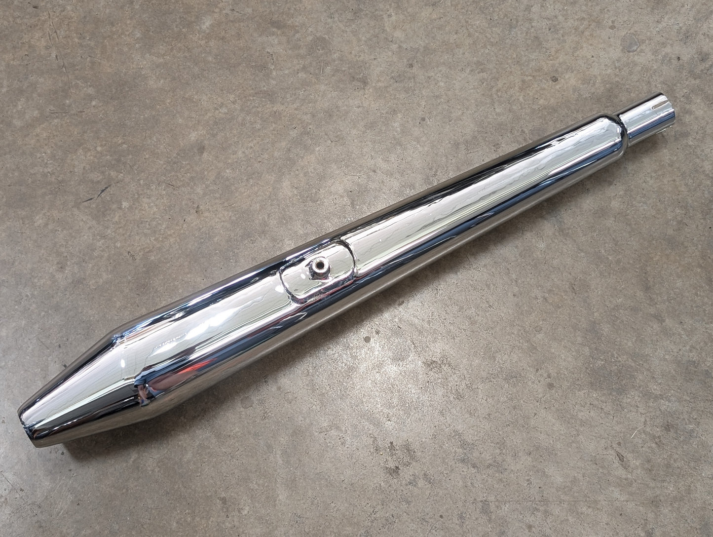 EXHAUST TIP / MUFFLER CHROME TRIUMPH/NORTON COMMANDO ROADSTER 70-74, FASTBACK 71-72 (OEM:06178) 1-3/8"