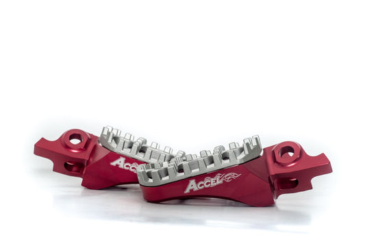 FOOTPEGS HONDA CRF 450/250R,X 04-17, CR125/250 02-07, CRF150R 07-16, ALUMINUM 7075, RED, ADJUSTABLE WIDTH