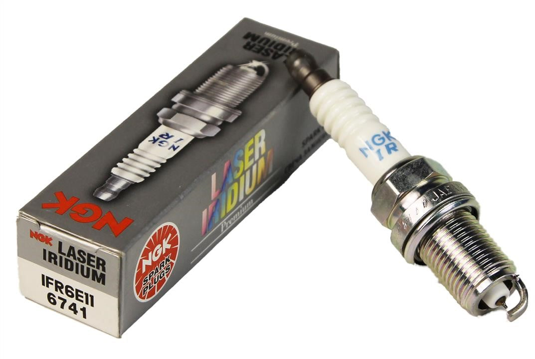 Spark Plug IFR6E-11 (No. 6741) Honda VTX1800 ’01-’06 (SC46A) 