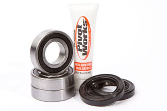 Rear Wheel Bearings Suzuki RM125, 250 00-06